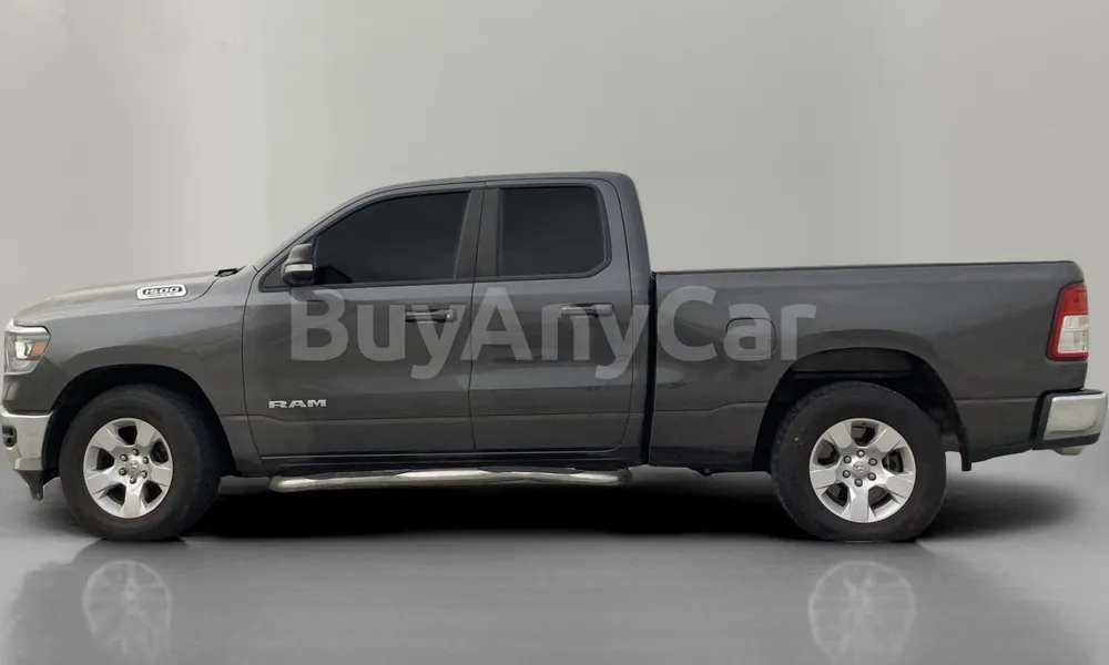 Vehicle photo 3