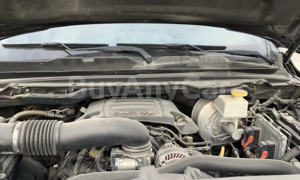 Vehicle photo 8