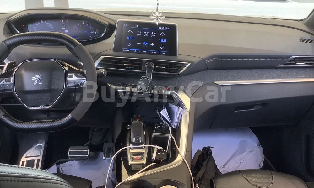 Vehicle photo 8