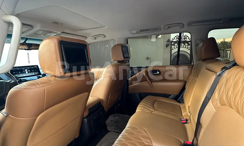 Vehicle photo 4