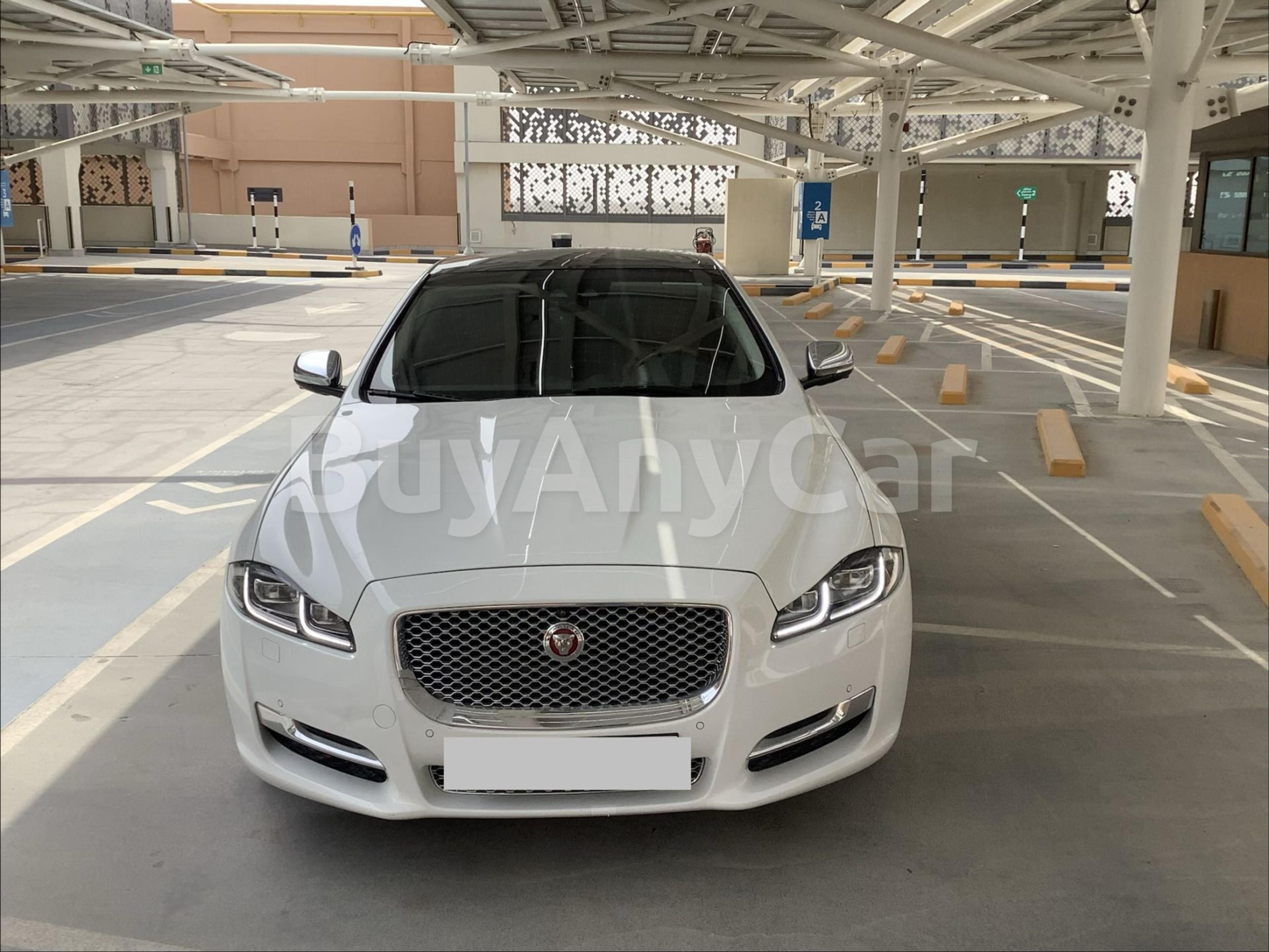 2018 Jaguar XJ
