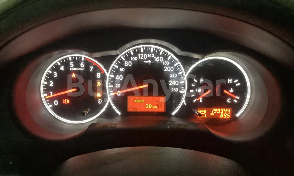 Vehicle photo 8