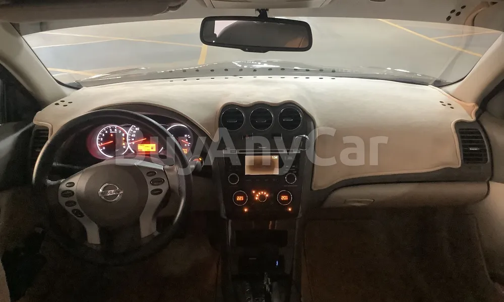 Vehicle photo 7