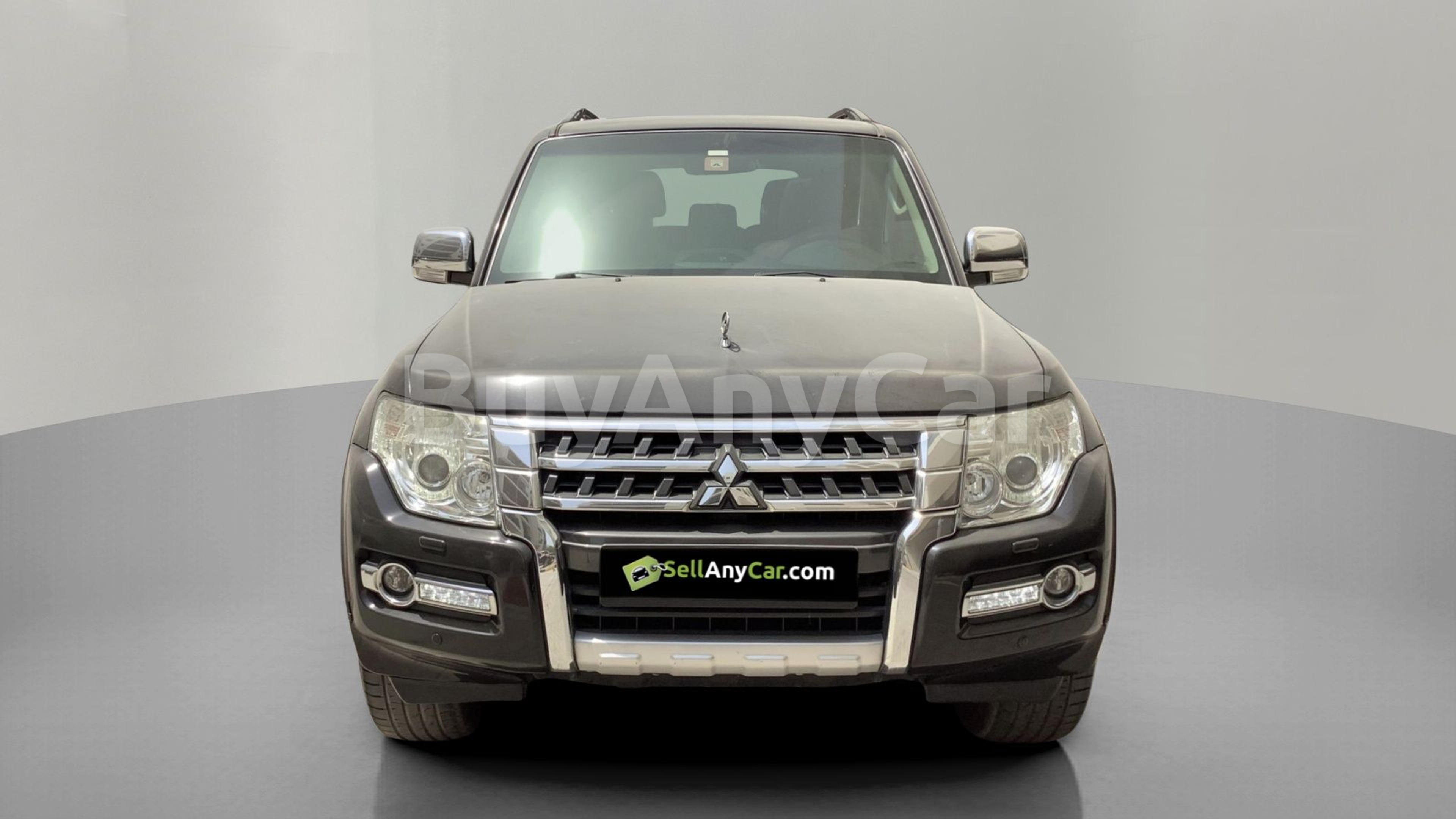 2015 Mitsubishi Pajero