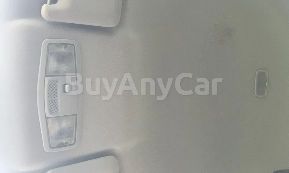 Vehicle photo 9
