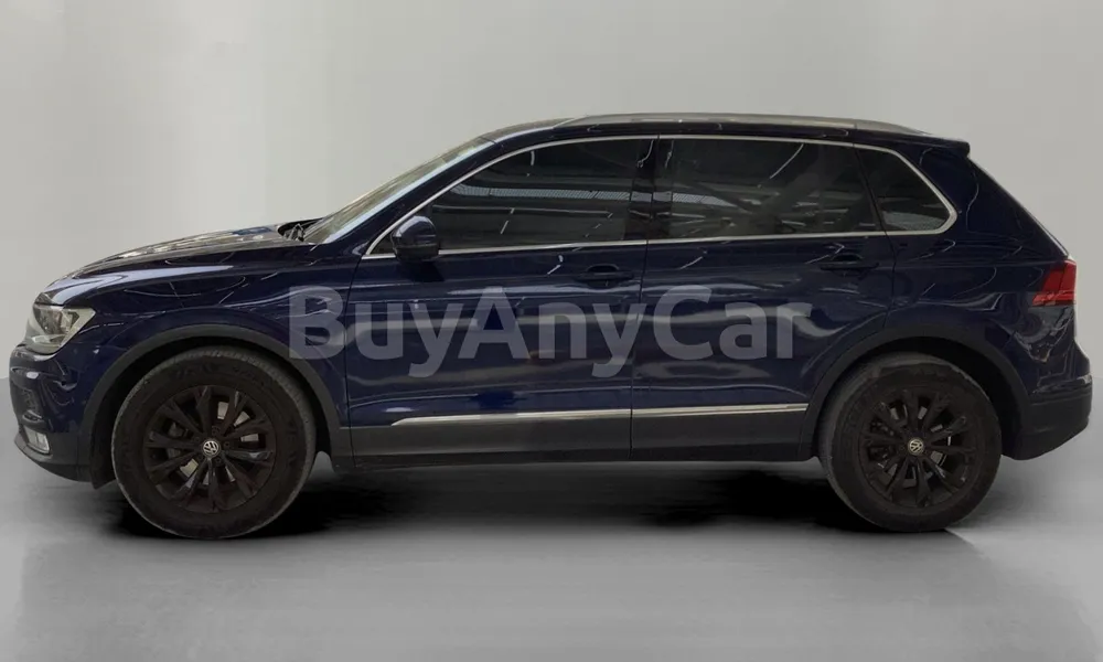Vehicle photo 4