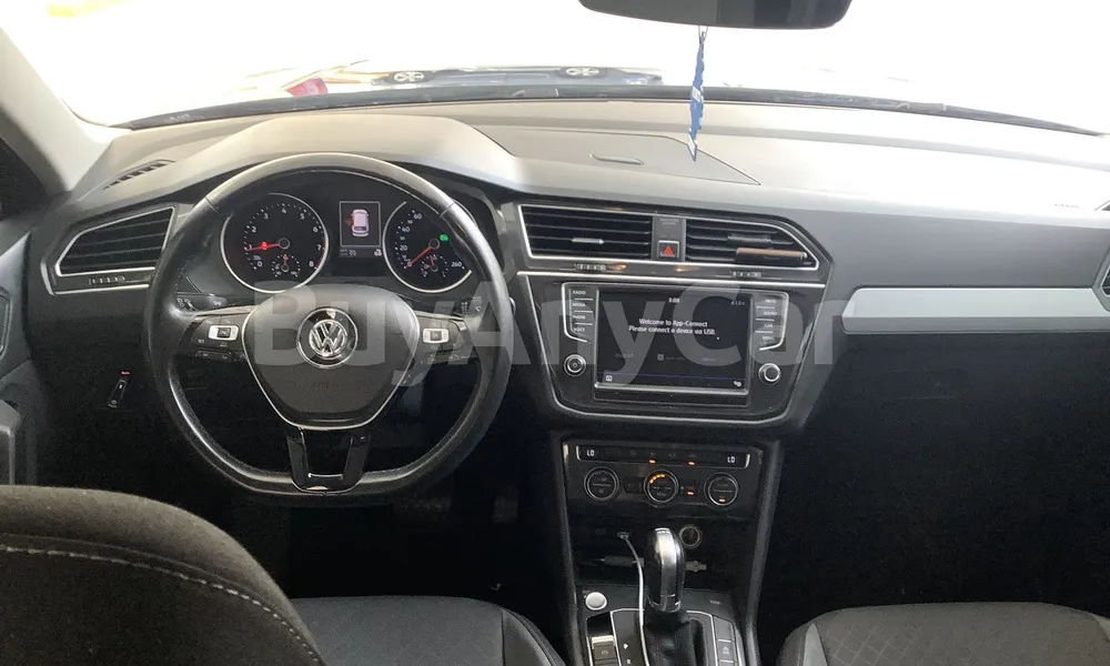 Vehicle photo 7