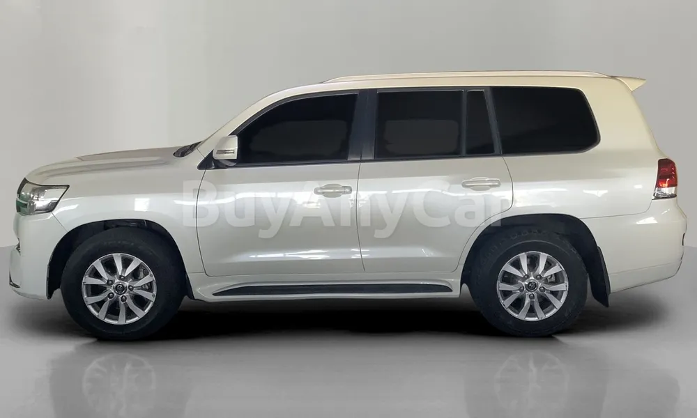 Vehicle photo 4