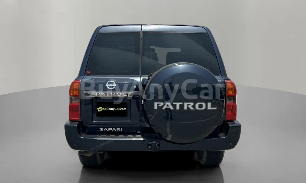 Vehicle photo 2