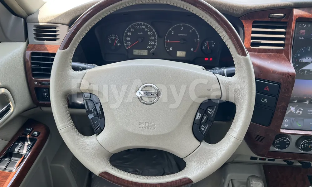 Vehicle photo 7