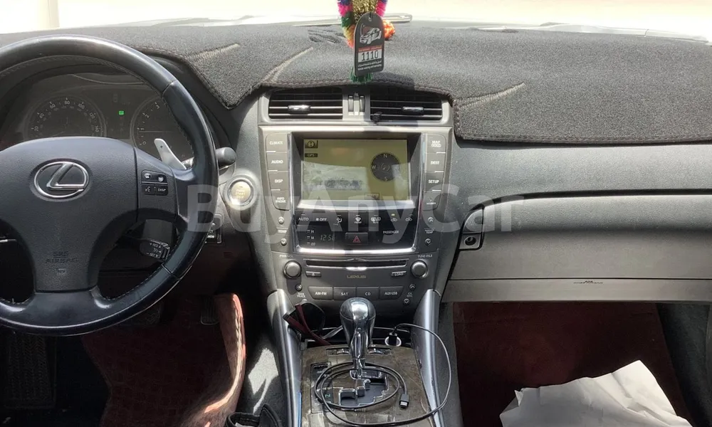 Vehicle photo 8