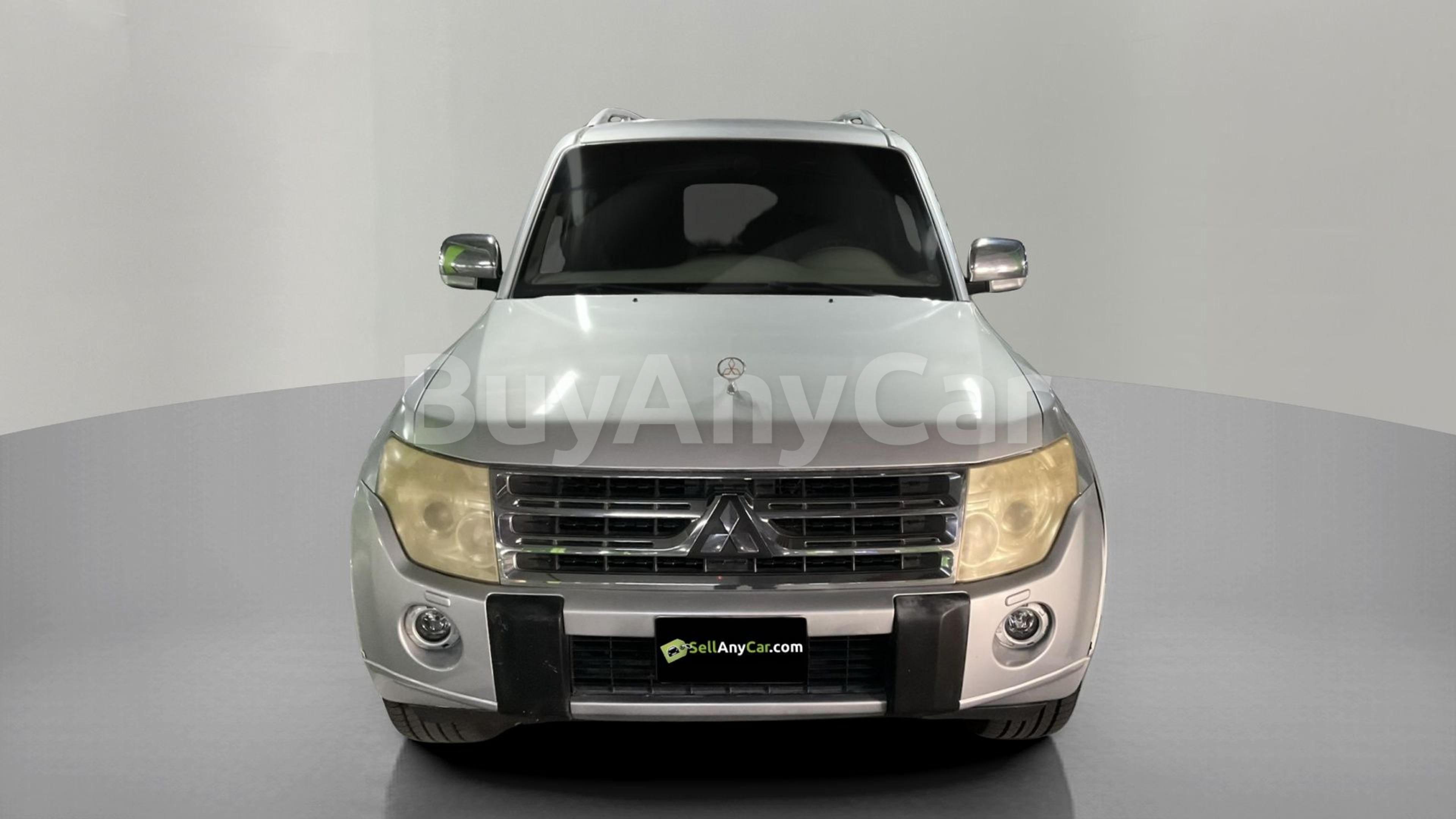 2010 Mitsubishi Pajero