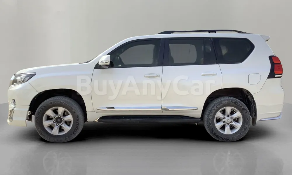 Vehicle photo 4