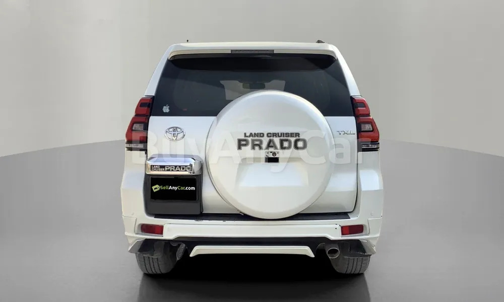 Vehicle photo 2