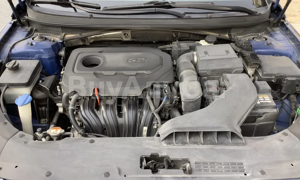 Vehicle photo 9