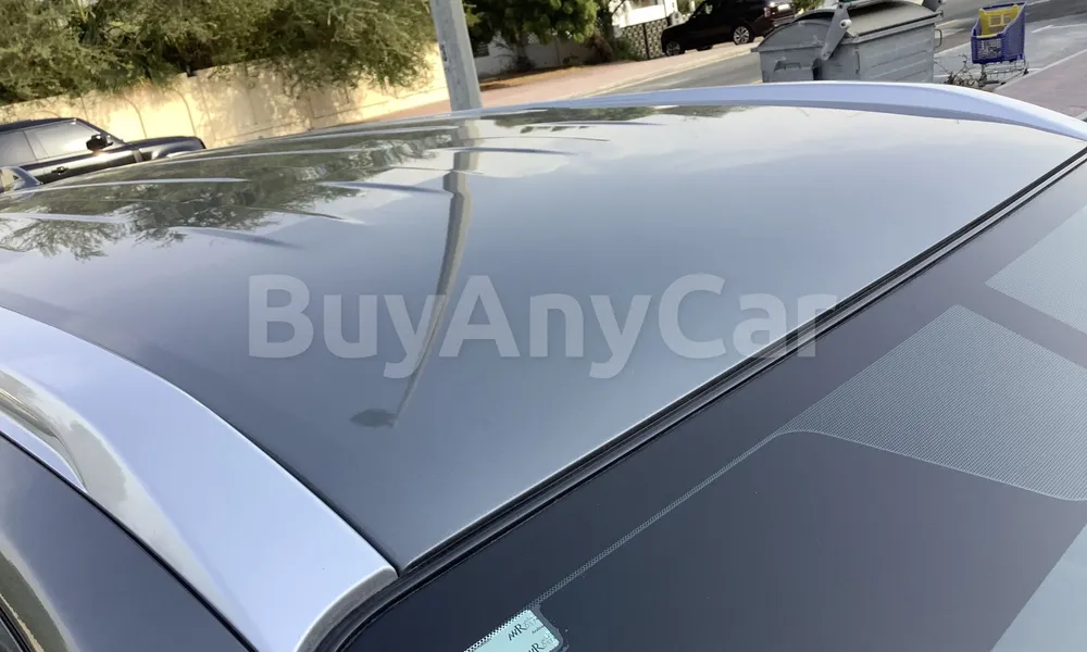 Vehicle photo 5
