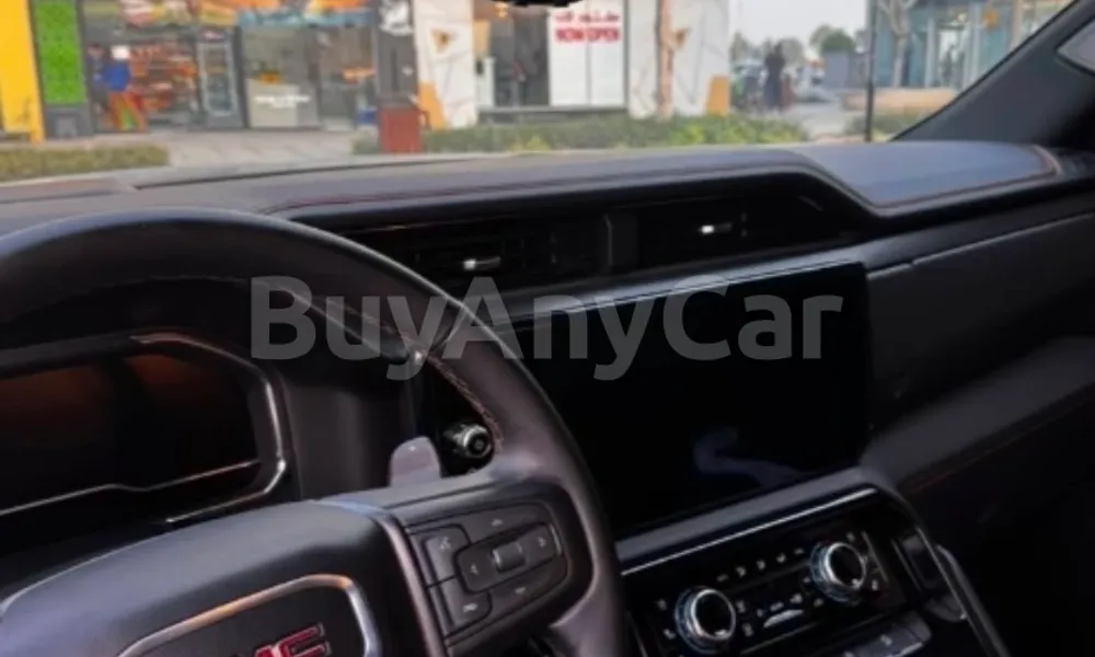 Vehicle photo 3