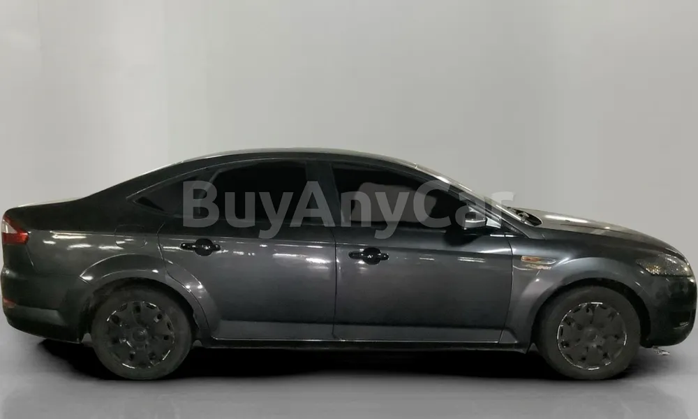 Vehicle photo 3