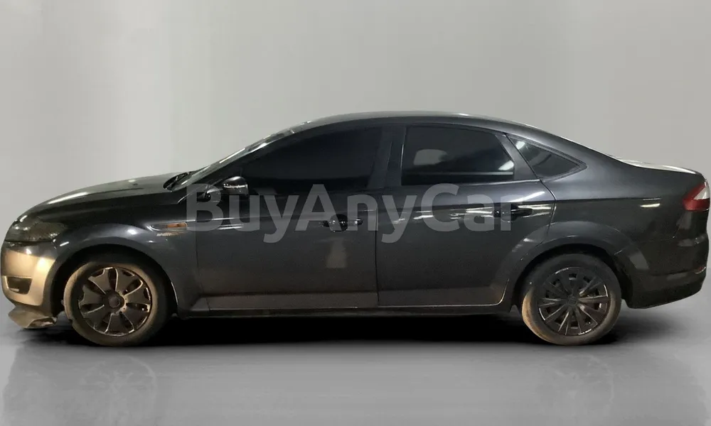 Vehicle photo 4