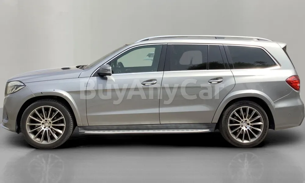 Vehicle photo 4