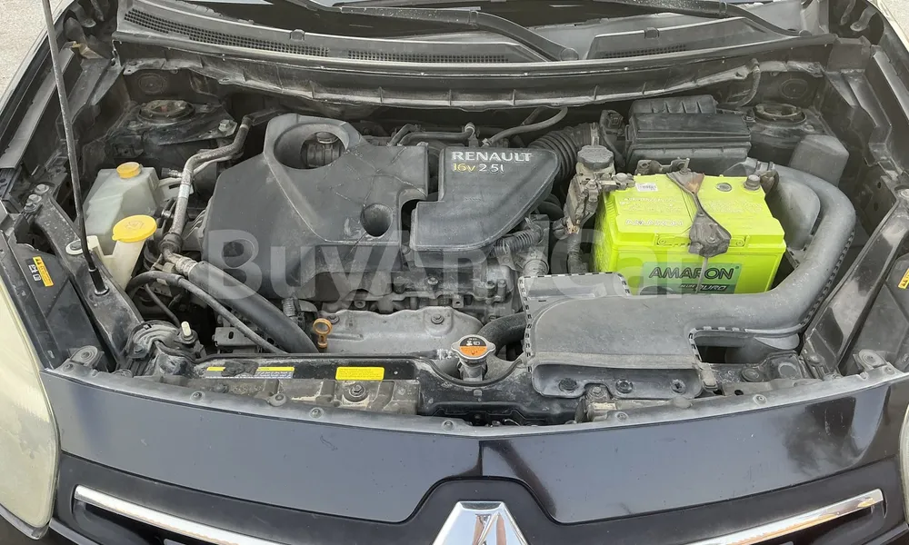 Vehicle photo 6
