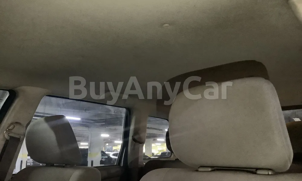 Vehicle photo 9