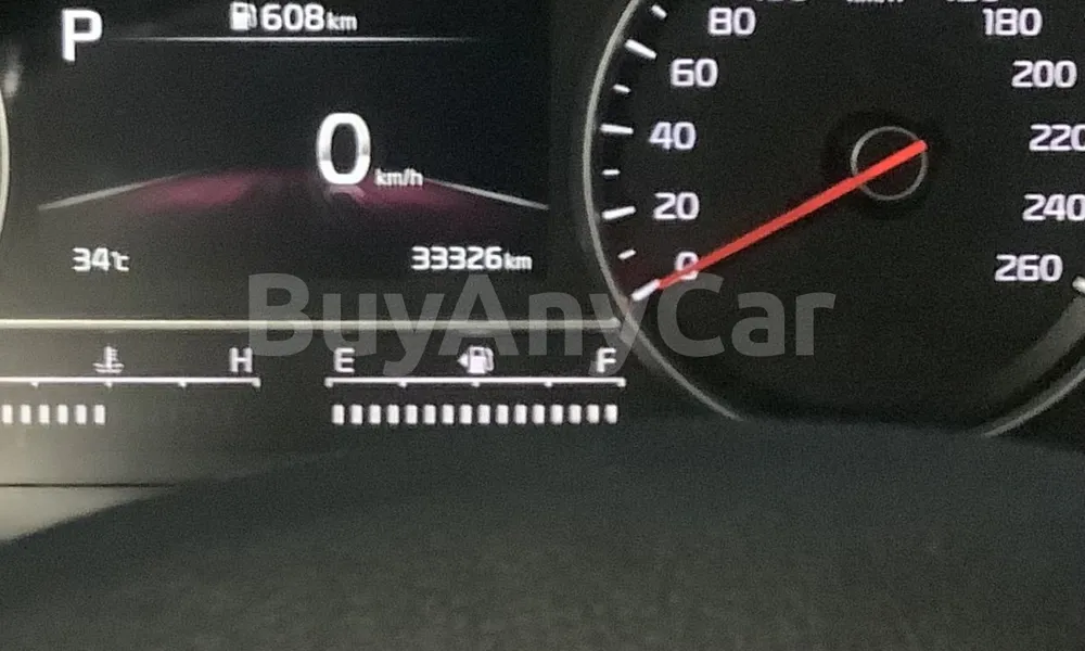 Vehicle photo 6
