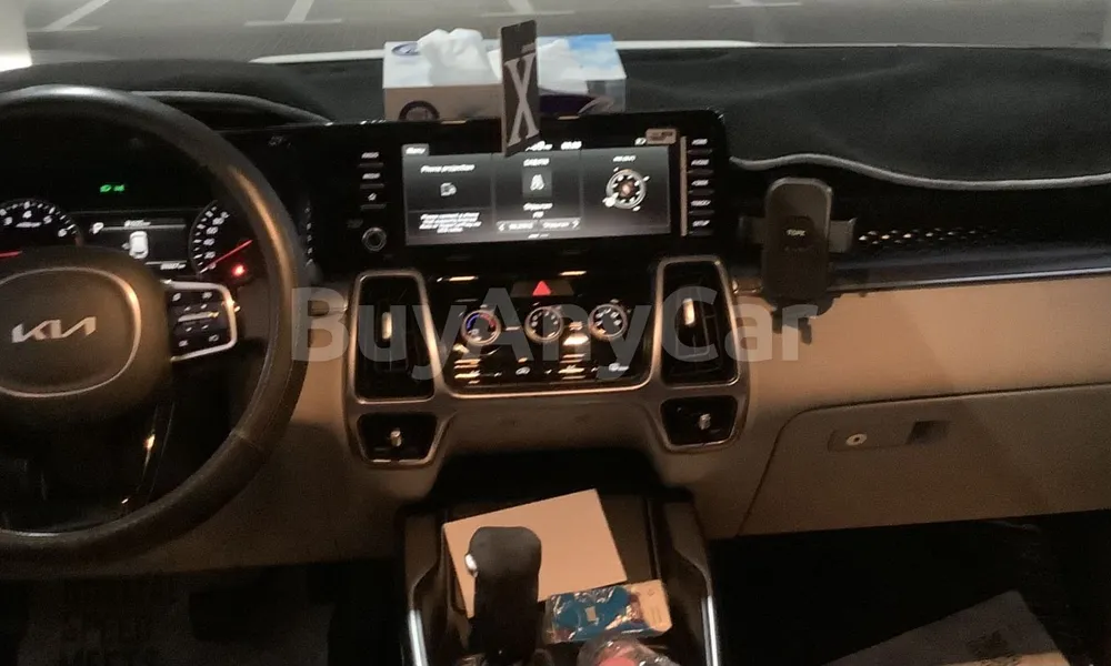 Vehicle photo 8