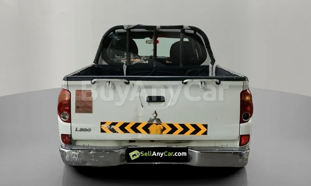 Vehicle photo 2