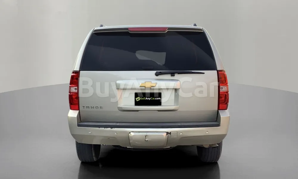 Vehicle photo 2