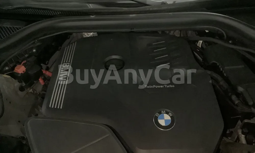Vehicle photo 5