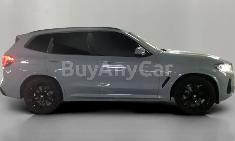 Vehicle photo 4