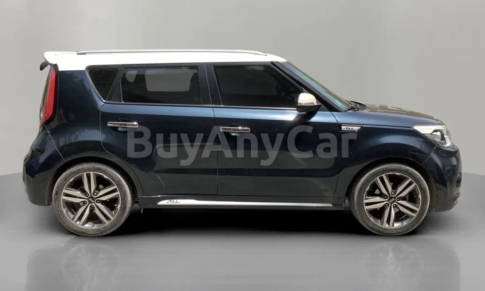 Vehicle photo 3