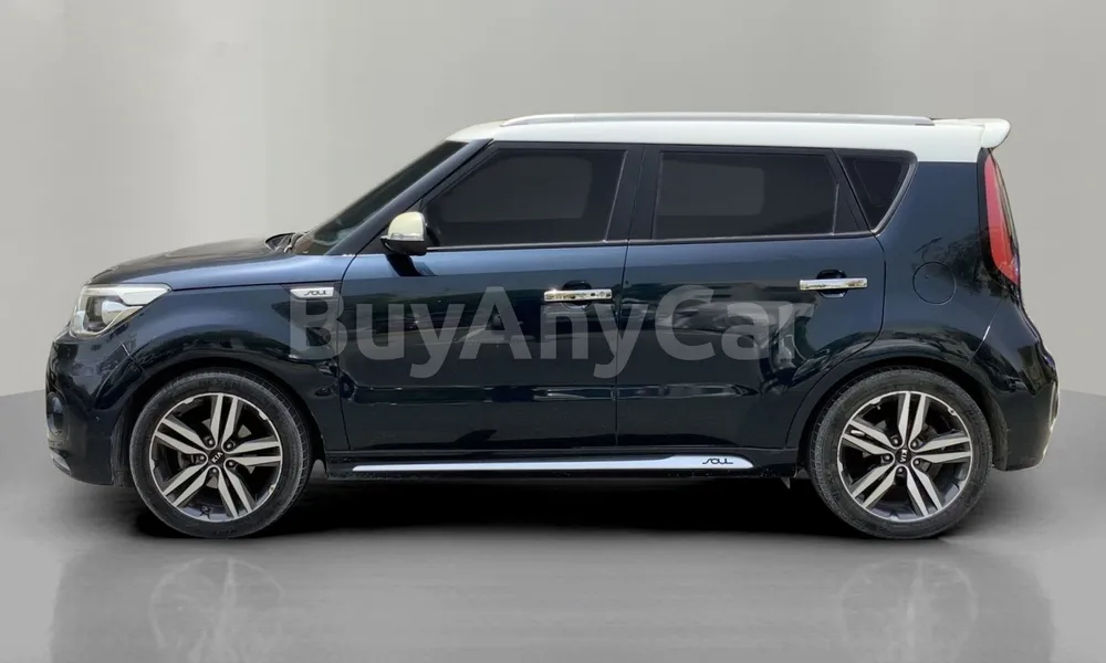Vehicle photo 4