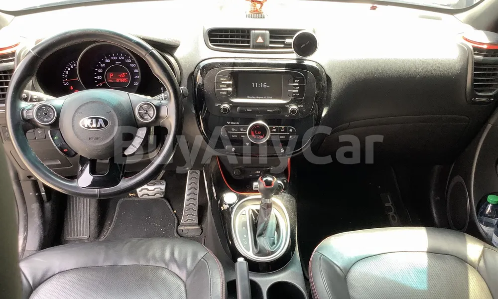 Vehicle photo 7