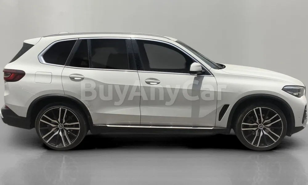 Vehicle photo 3