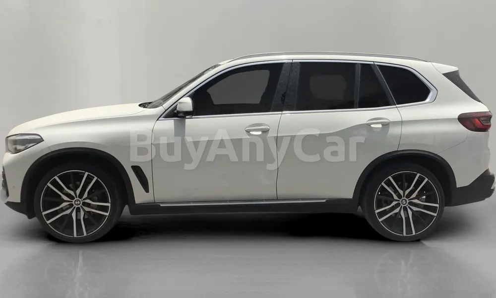 Vehicle photo 4