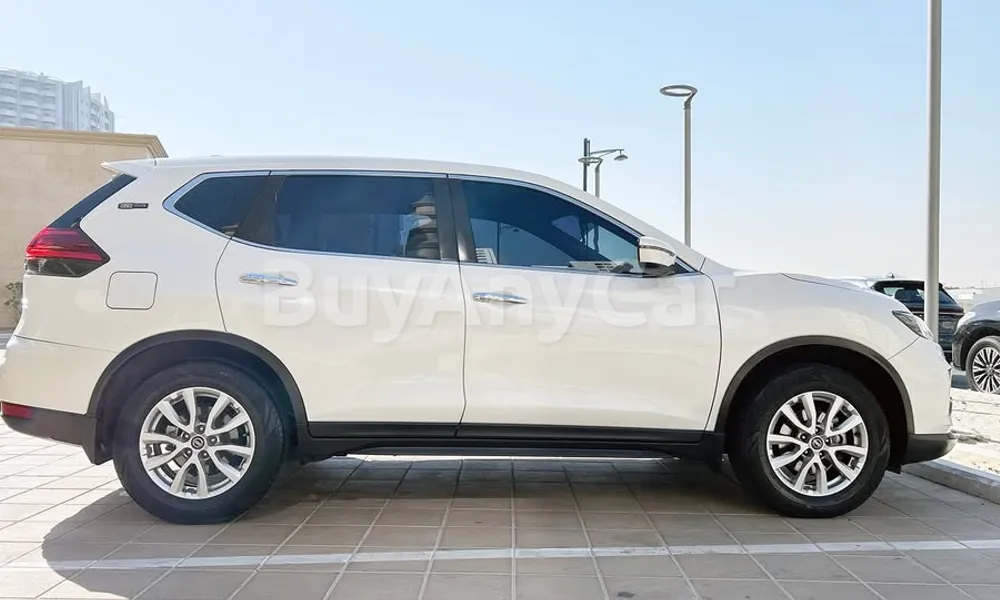 Vehicle photo 4