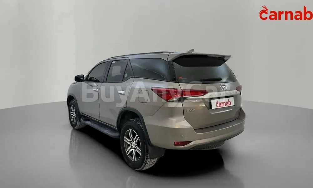 Vehicle photo 7