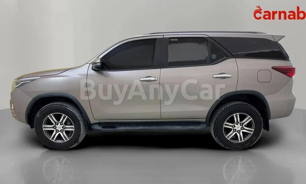 Vehicle photo 4