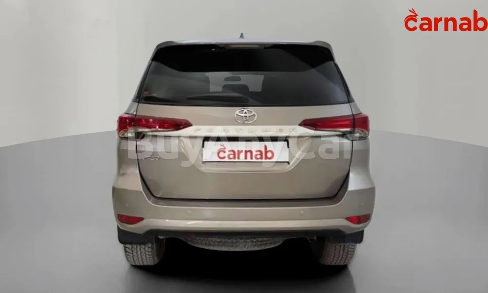 Vehicle photo 2