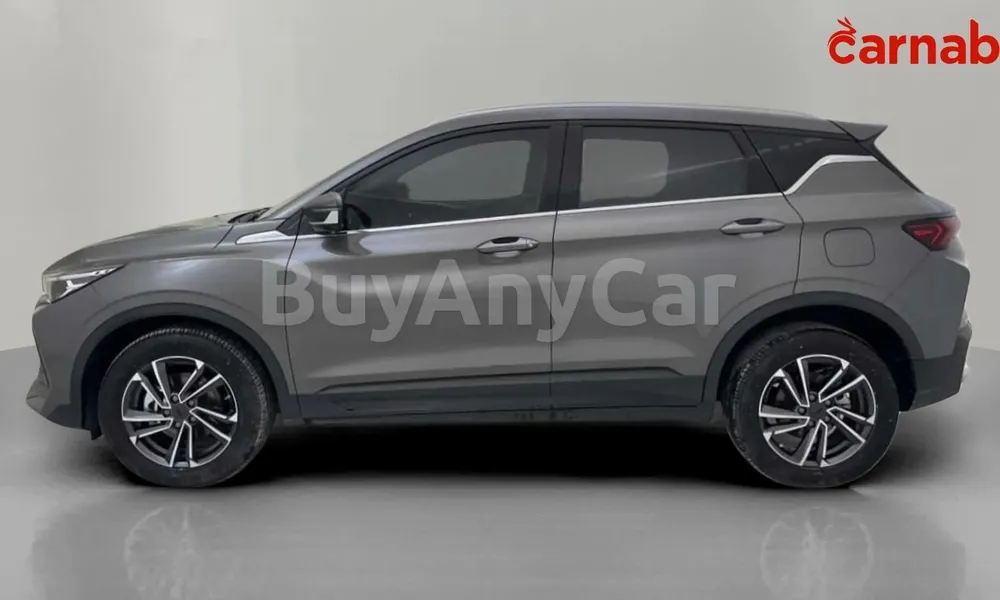 Vehicle photo 3