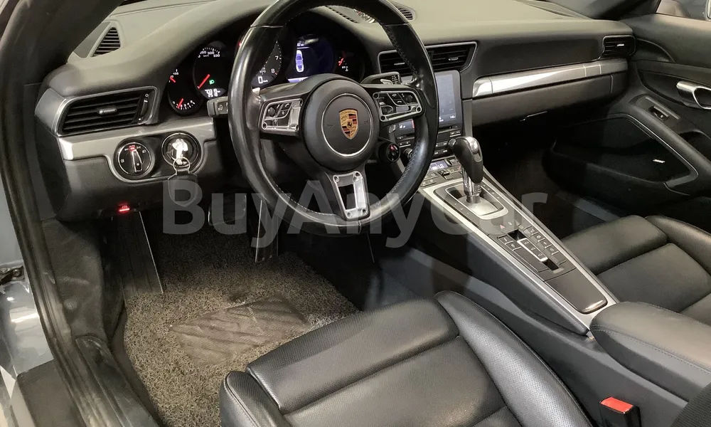 Vehicle photo 6