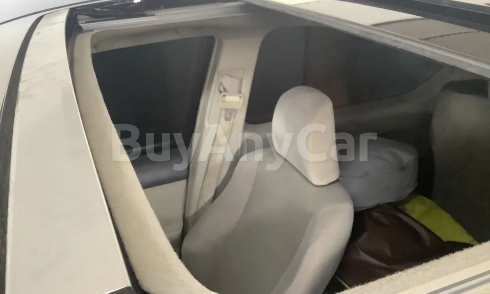 Vehicle photo 8