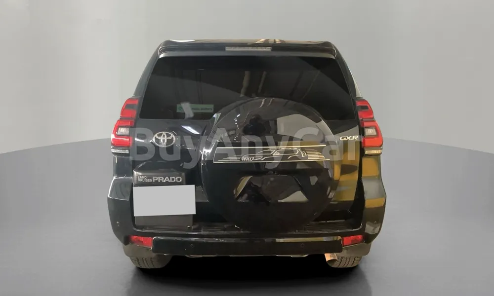 Vehicle photo 2