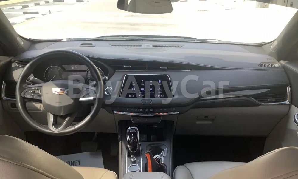 Vehicle photo 8