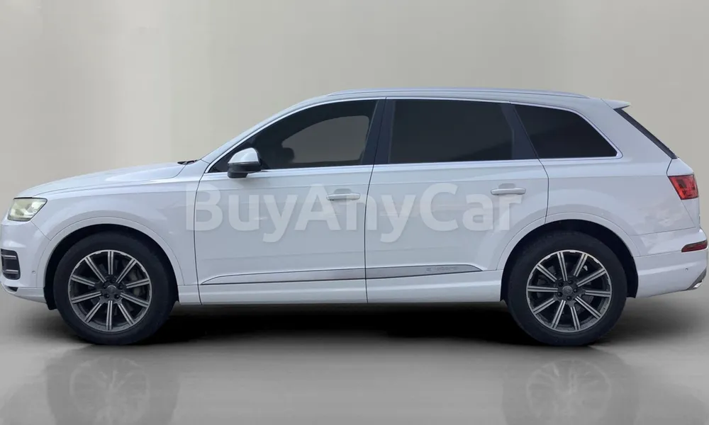 Vehicle photo 5