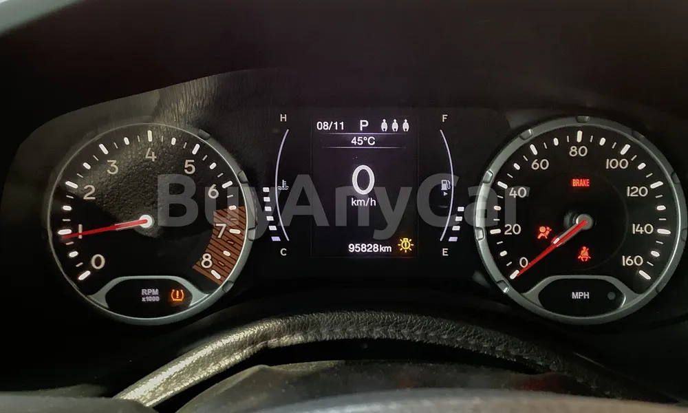 Vehicle photo 8