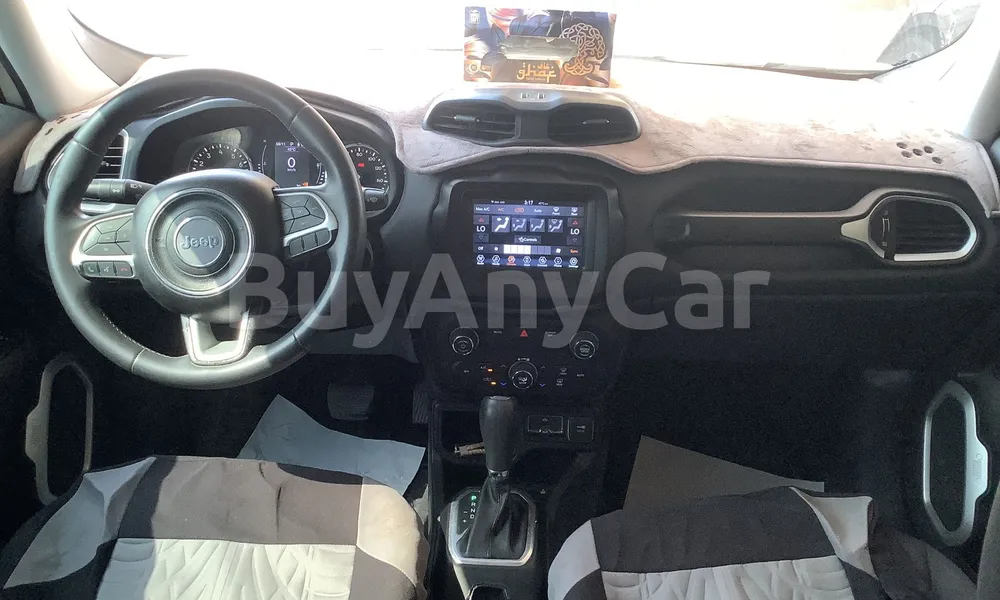 Vehicle photo 7
