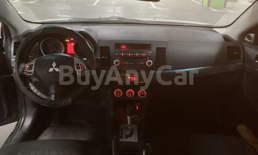 Vehicle photo 6